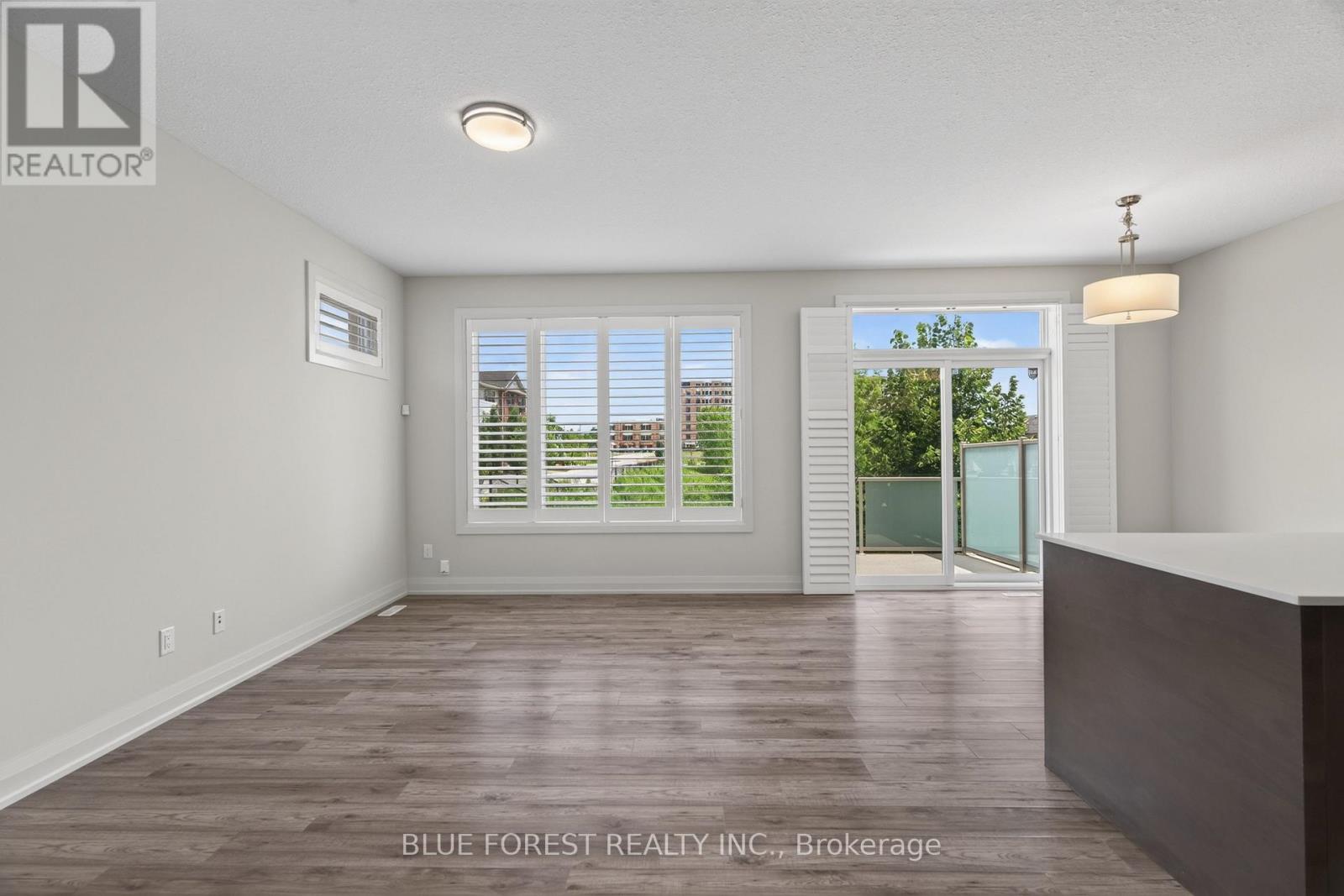 #126 3025 SINGLETON AVENUE - Image 8