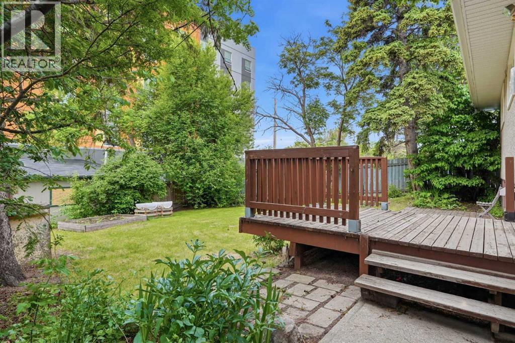111 42 Avenue NE - 36