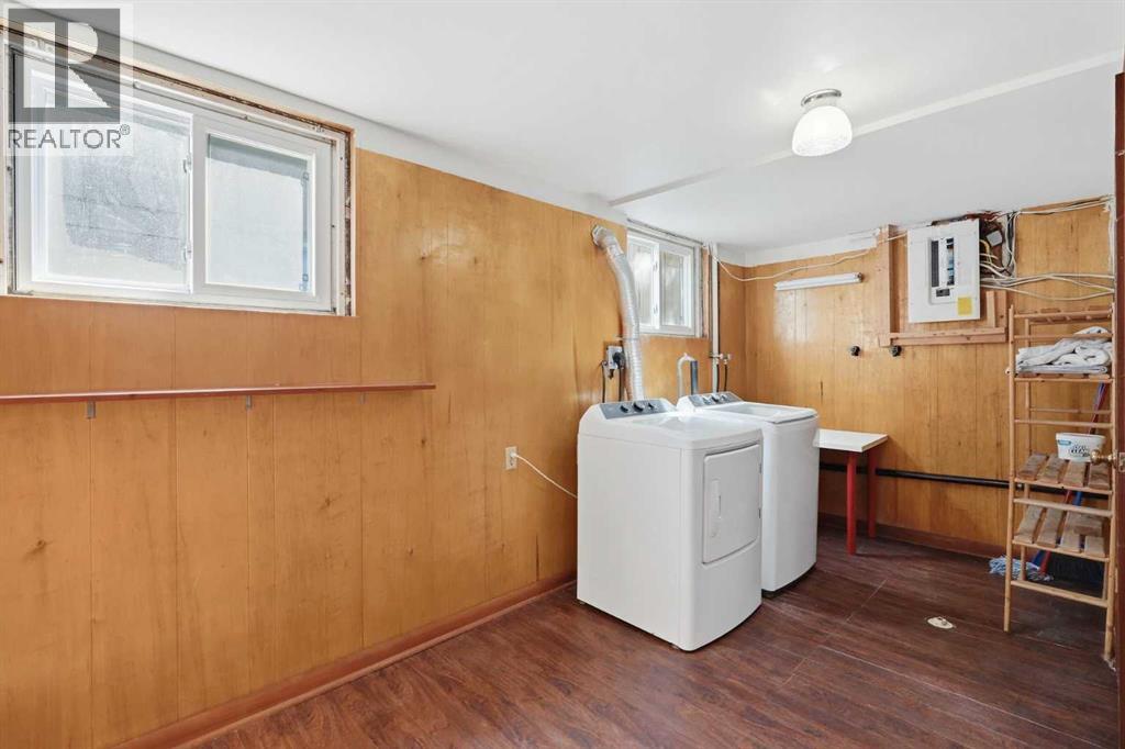 111 42 Avenue NE - 27
