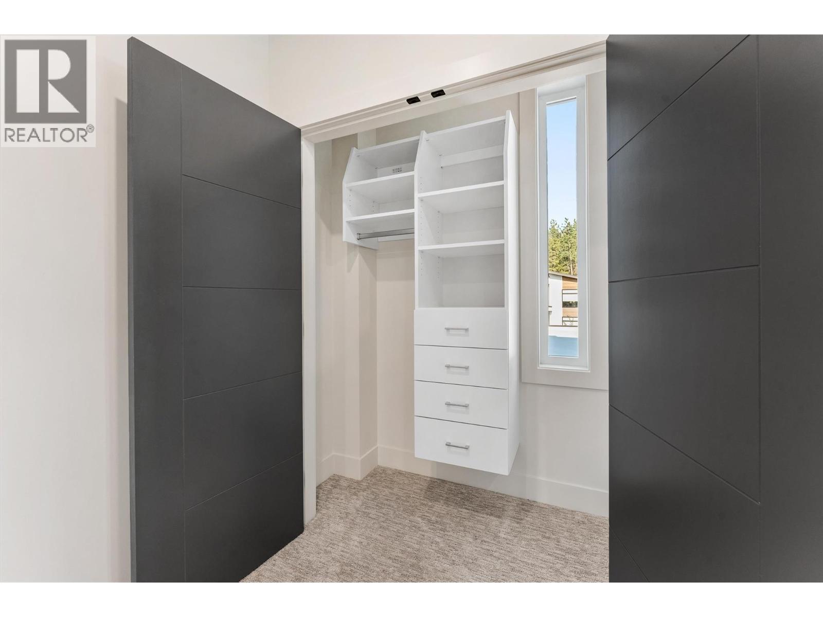 10218 Beacon Hill Drive, Lake Country