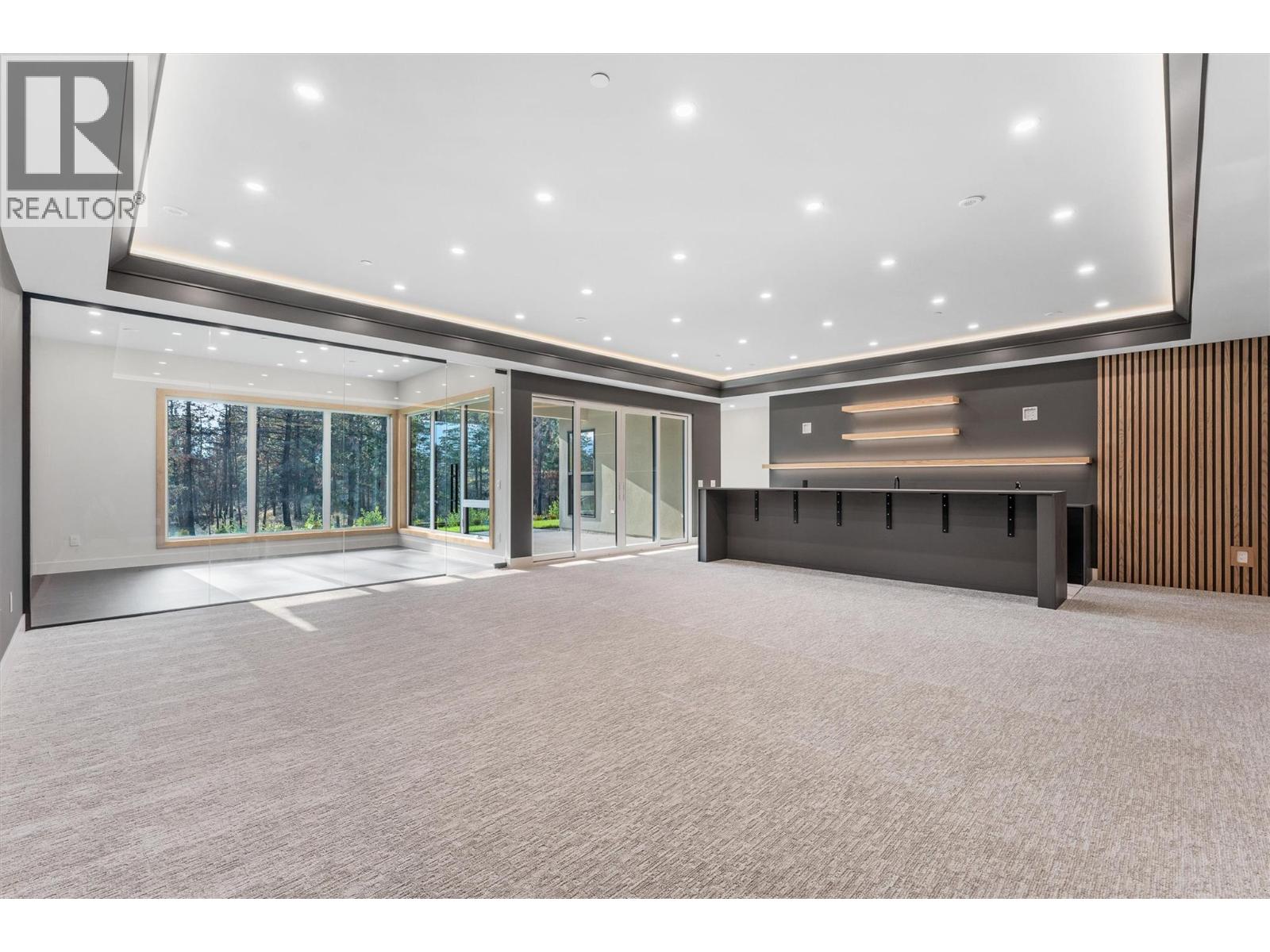 10218 Beacon Hill Drive, Lake Country