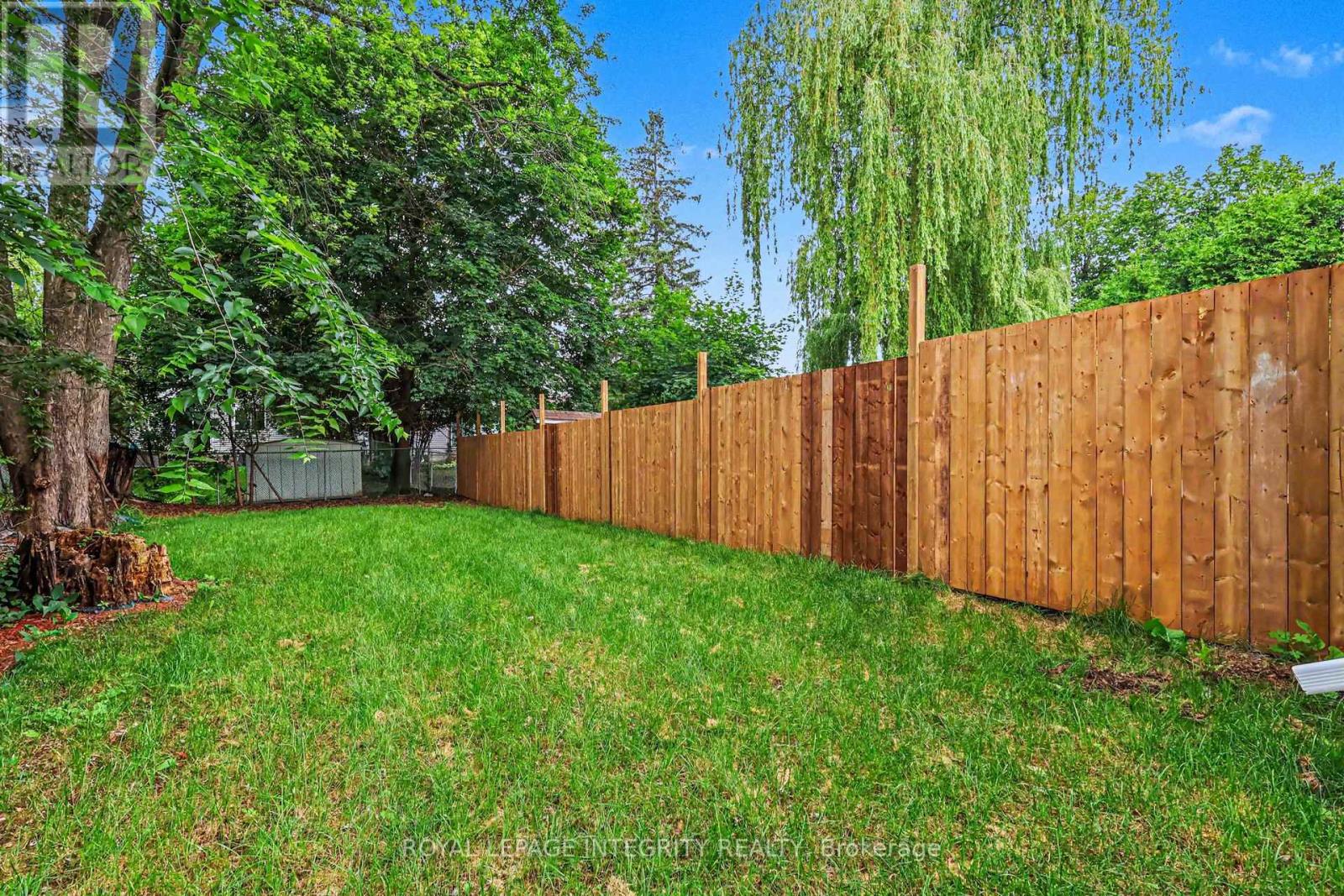 2 Bed, 1 Bath House for Rent in Ottawa – 3 – 1936 BELCOURT BOULEVARD, Ottawa – MLS# X13519158 - Image 13