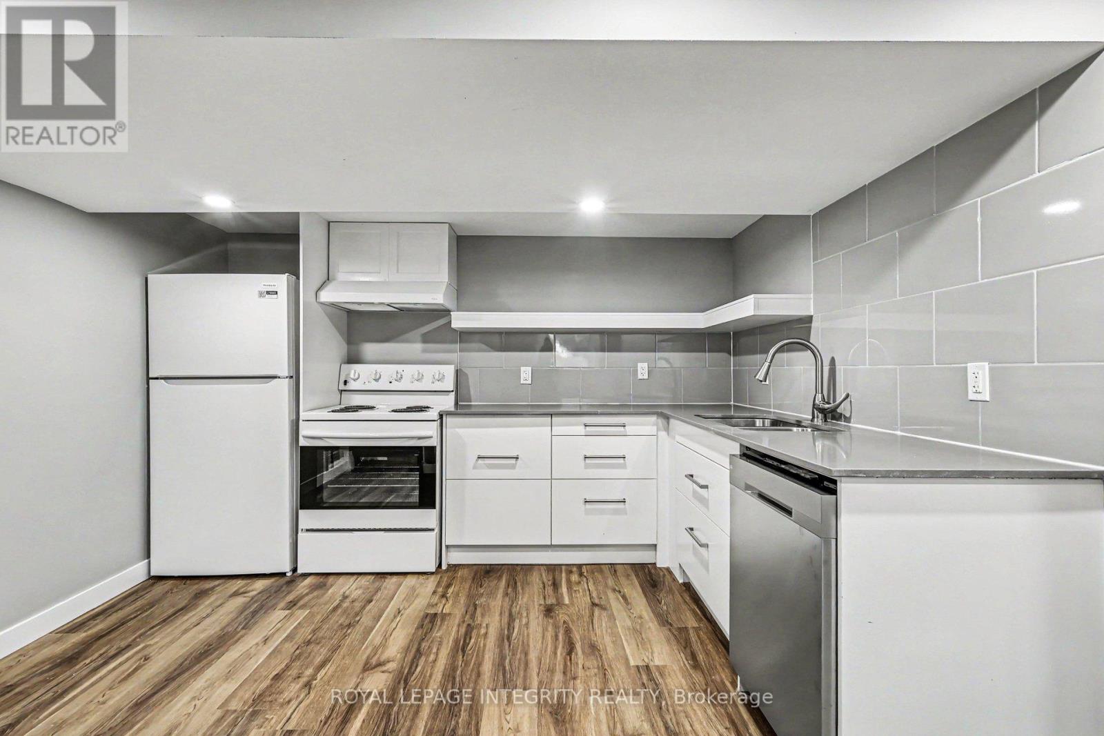 2 Bed, 1 Bath House for Rent in Ottawa – 3 – 1936 BELCOURT BOULEVARD, Ottawa – MLS# X13519158 - Image 6