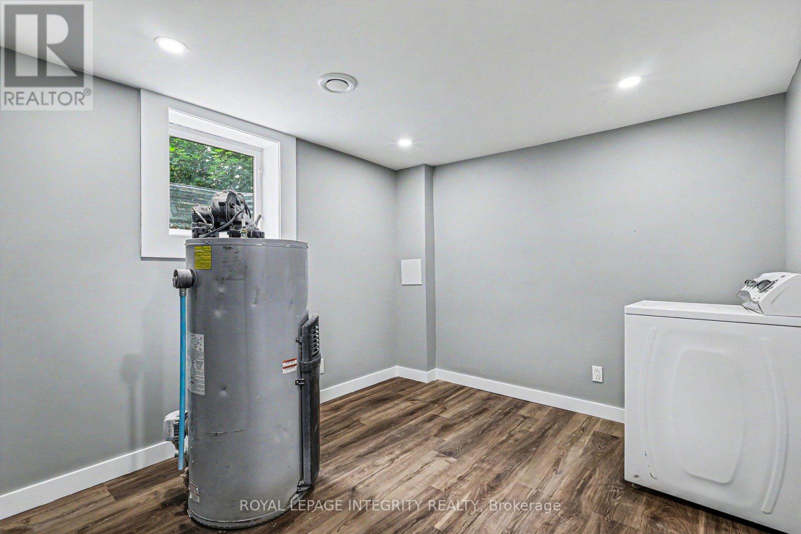 2 Bed, 1 Bath House for Rent in Ottawa – 3 – 1936 BELCOURT BOULEVARD, Ottawa – MLS# X13519158 - Image 9