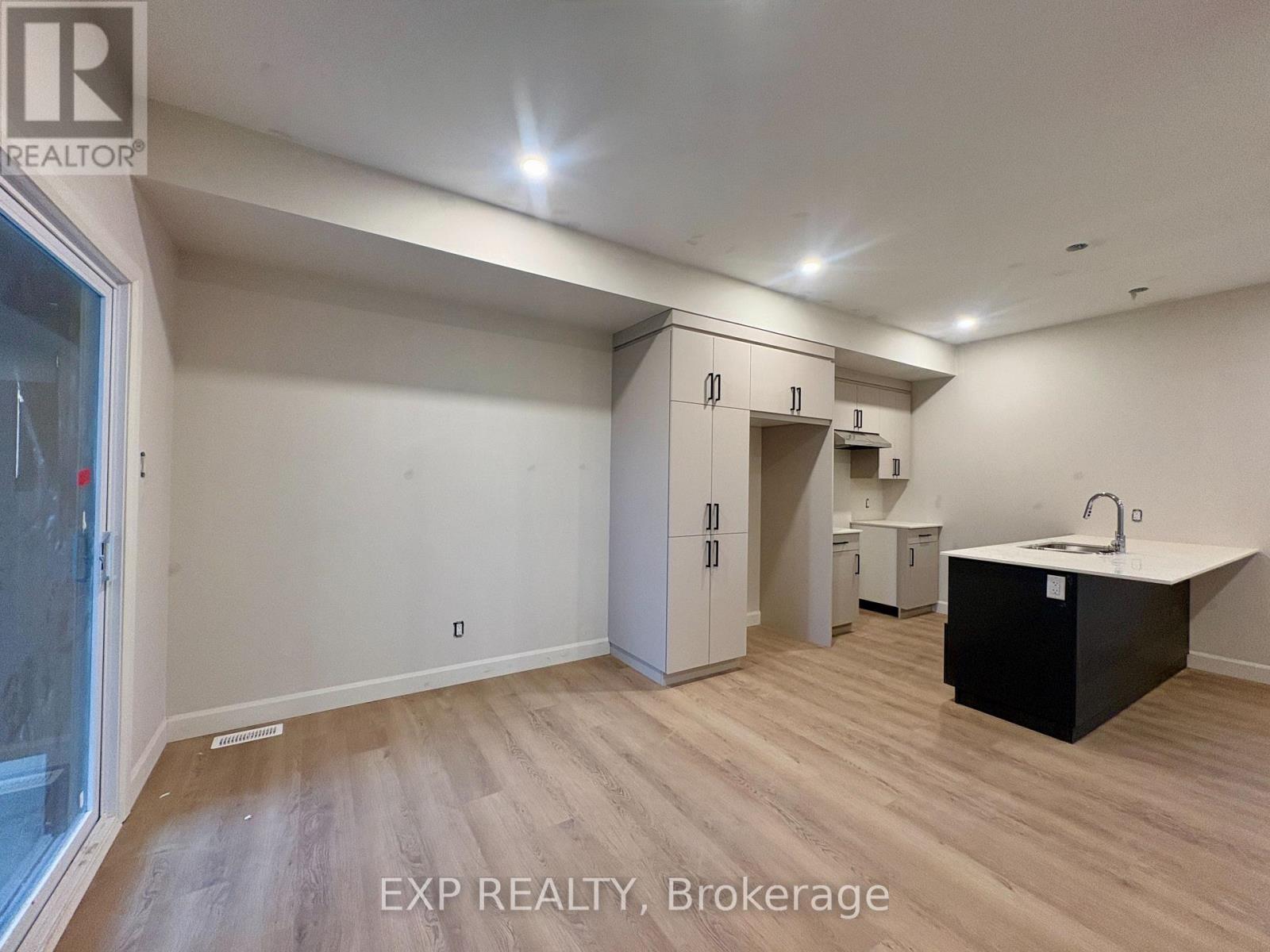 2 Bed, 2 Bath House for Rent in Russell – 3 – 1089 NOTRE DAME STREET, Russell – MLS# X13519160 - Image 13