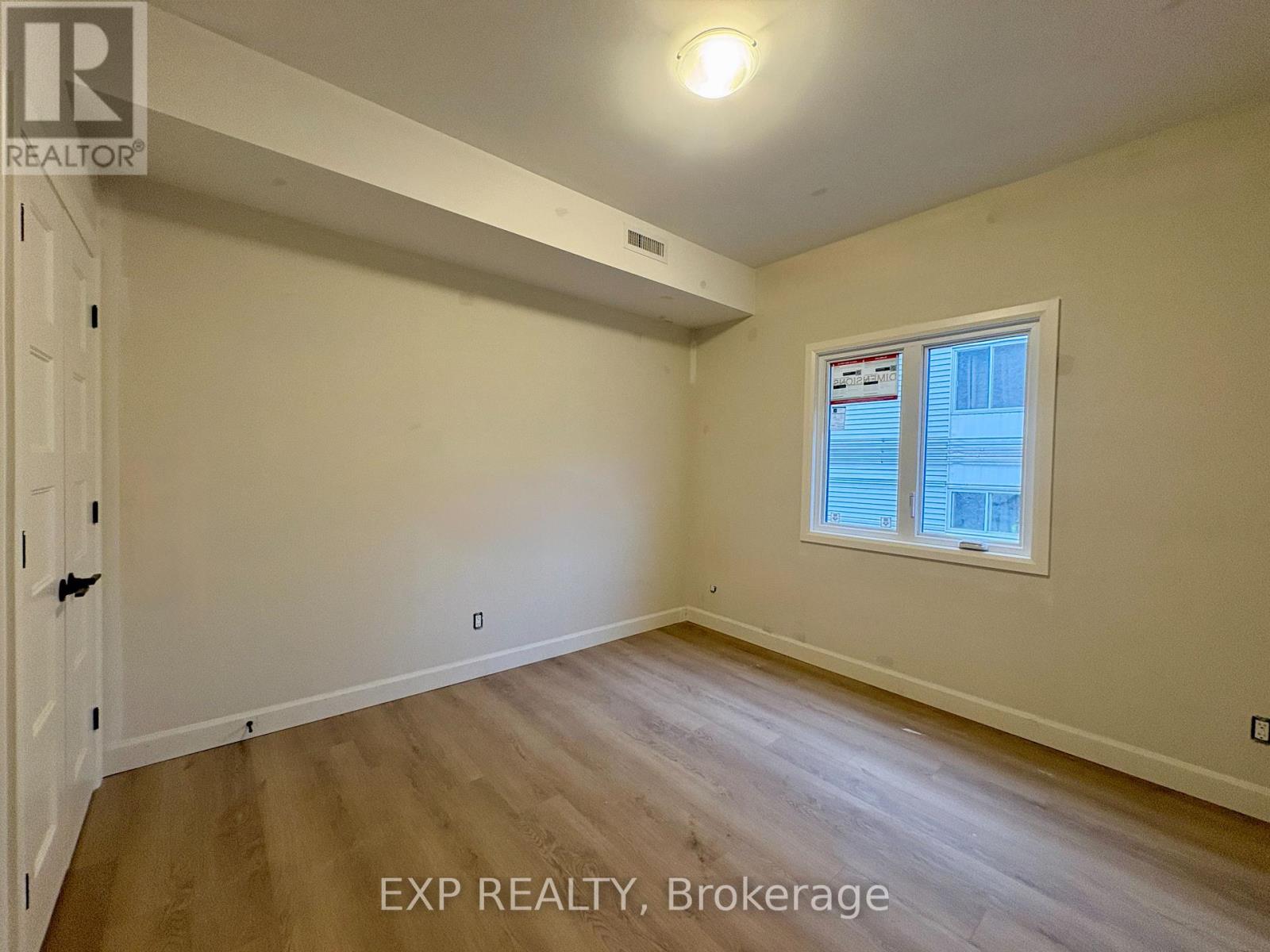 2 Bed, 2 Bath House for Rent in Russell – 3 – 1089 NOTRE DAME STREET, Russell – MLS# X13519160 - Image 16