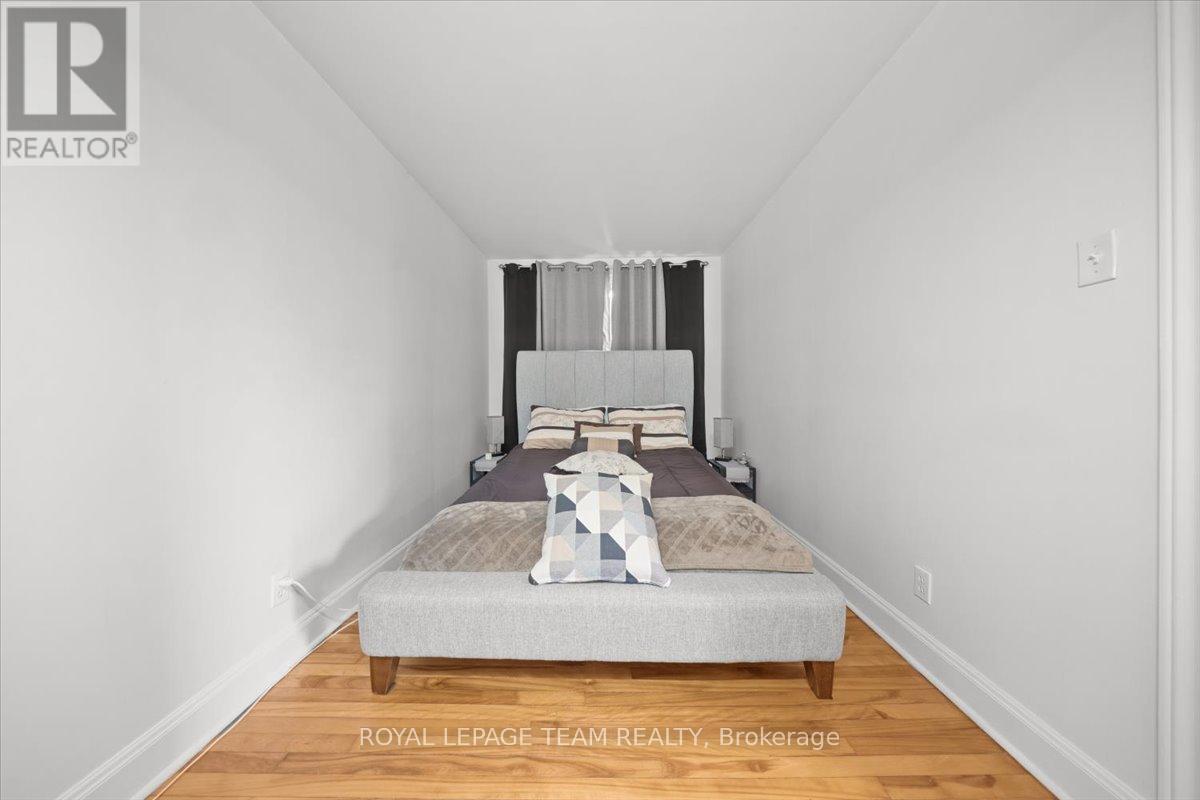 1 Bed, 1 Bath House for Sale in Ottawa – 331 BEECHGROVE AVENUE, Ottawa – MLS# X13519178 - Image 18