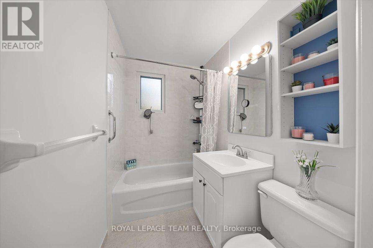 1 Bed, 1 Bath House for Sale in Ottawa – 331 BEECHGROVE AVENUE, Ottawa – MLS# X13519178 - Image 20