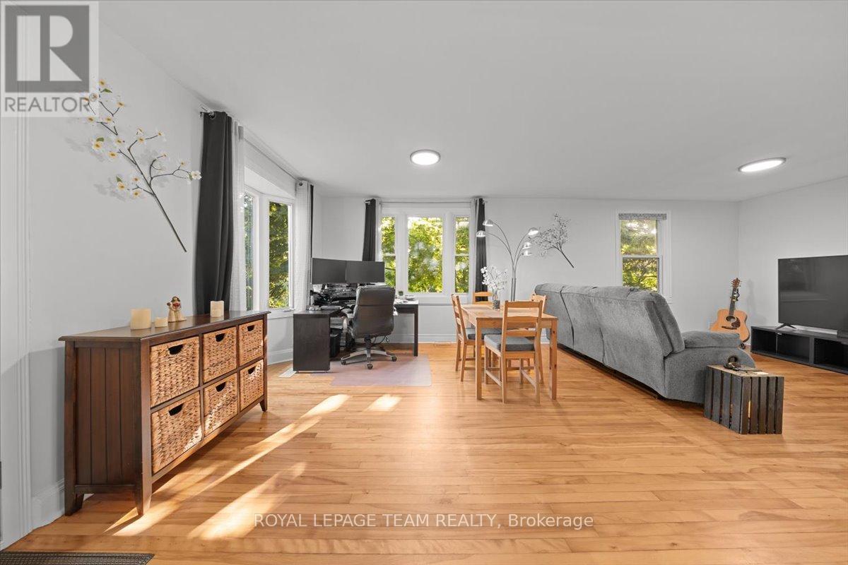 1 Bed, 1 Bath House for Sale in Ottawa – 331 BEECHGROVE AVENUE, Ottawa – MLS# X13519178 - Image 9