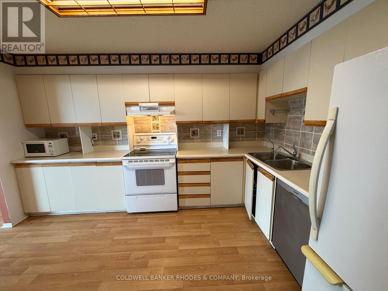 #1203 200 LAFONTAINE AVENUE - 11