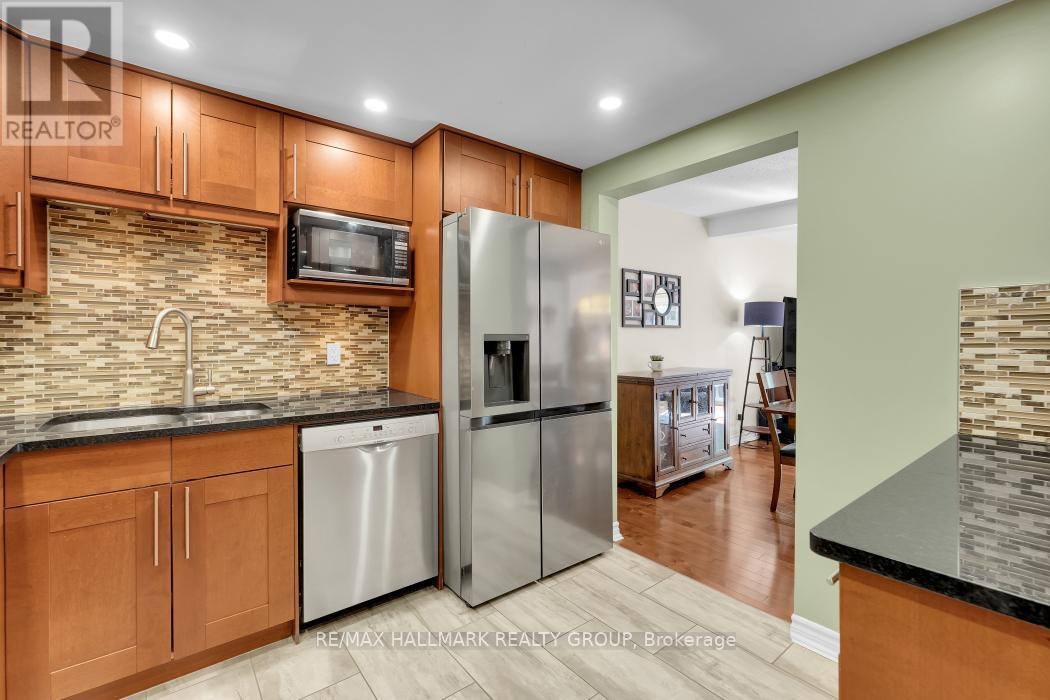 3 Bed, 3 Bath House for Sale in Ottawa – 398 VERDON PRIVATE, Ottawa – MLS# X13519248 - Image 7