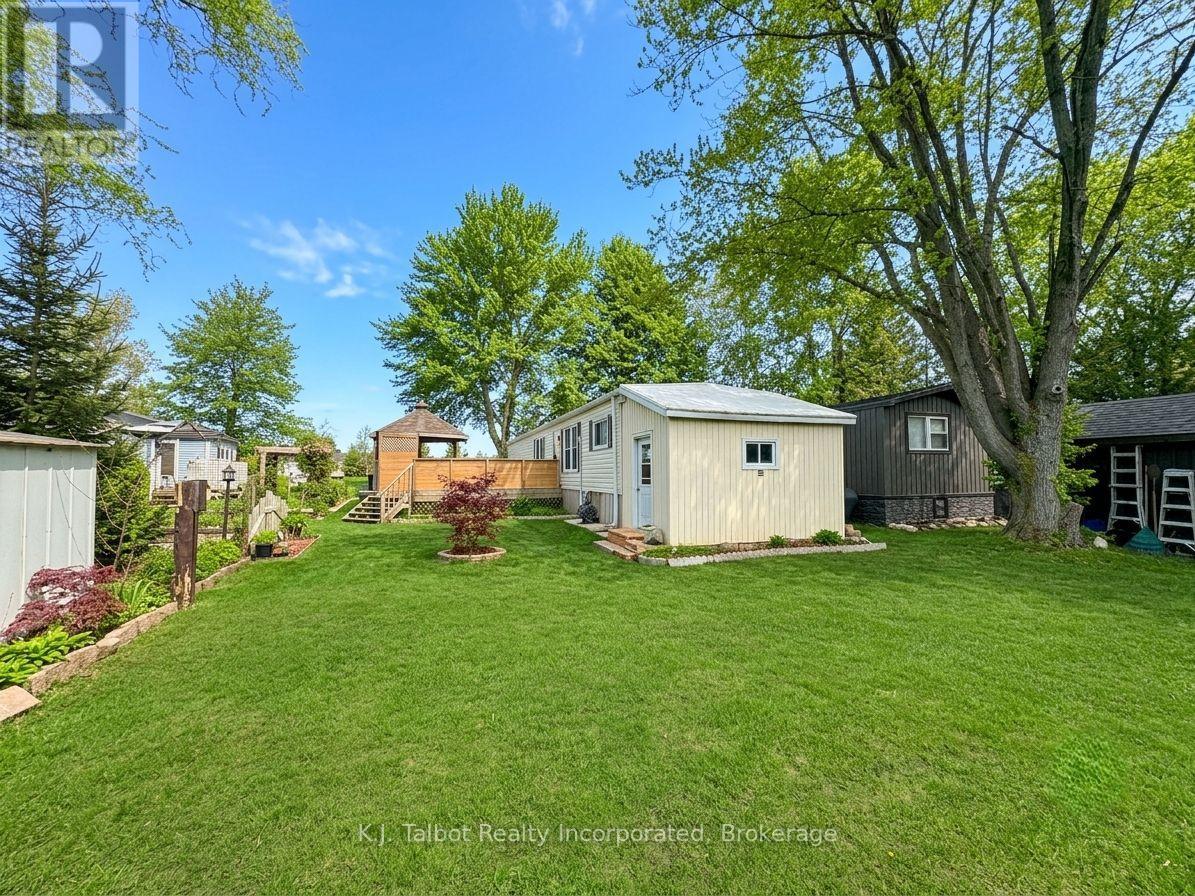 4 POPLAR LANE - 23