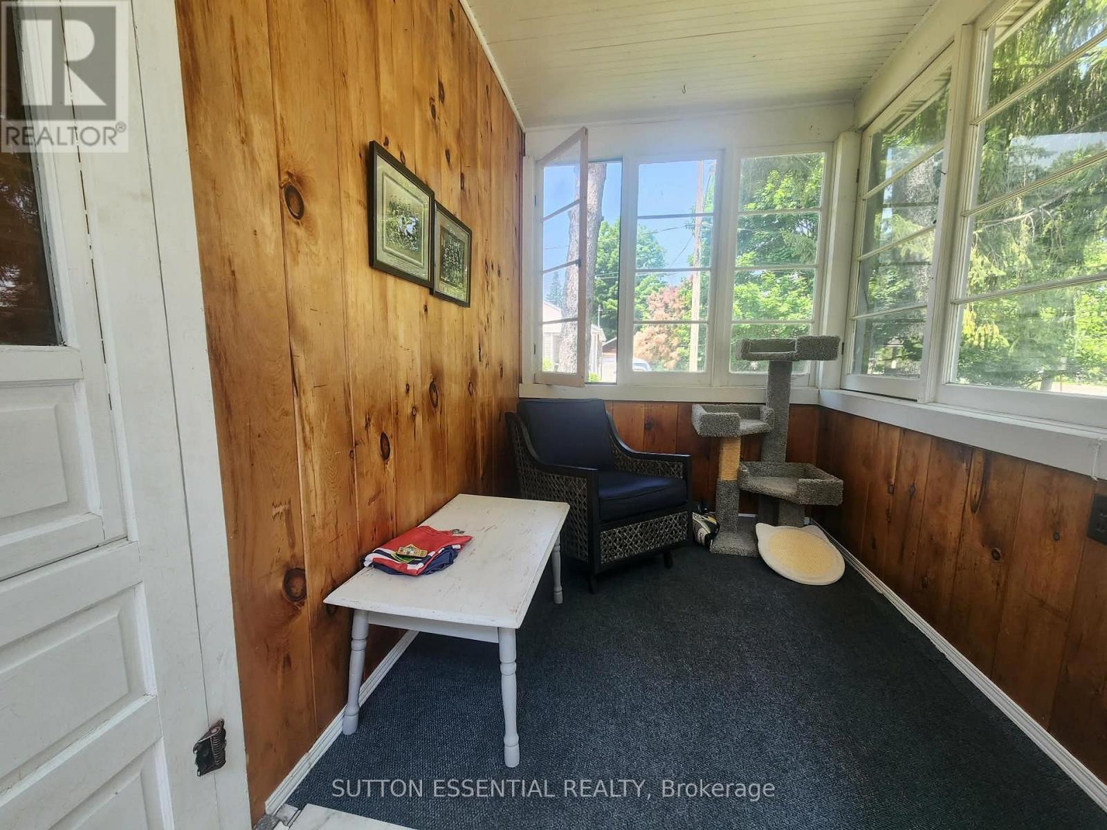 10 OAK STREET - 4