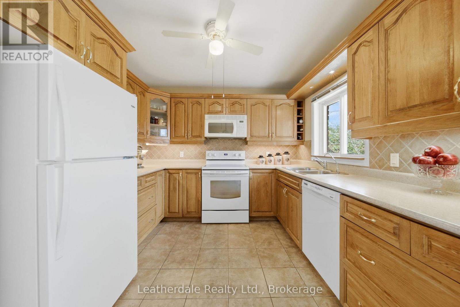 3 ROSEMARY ROAD - 16