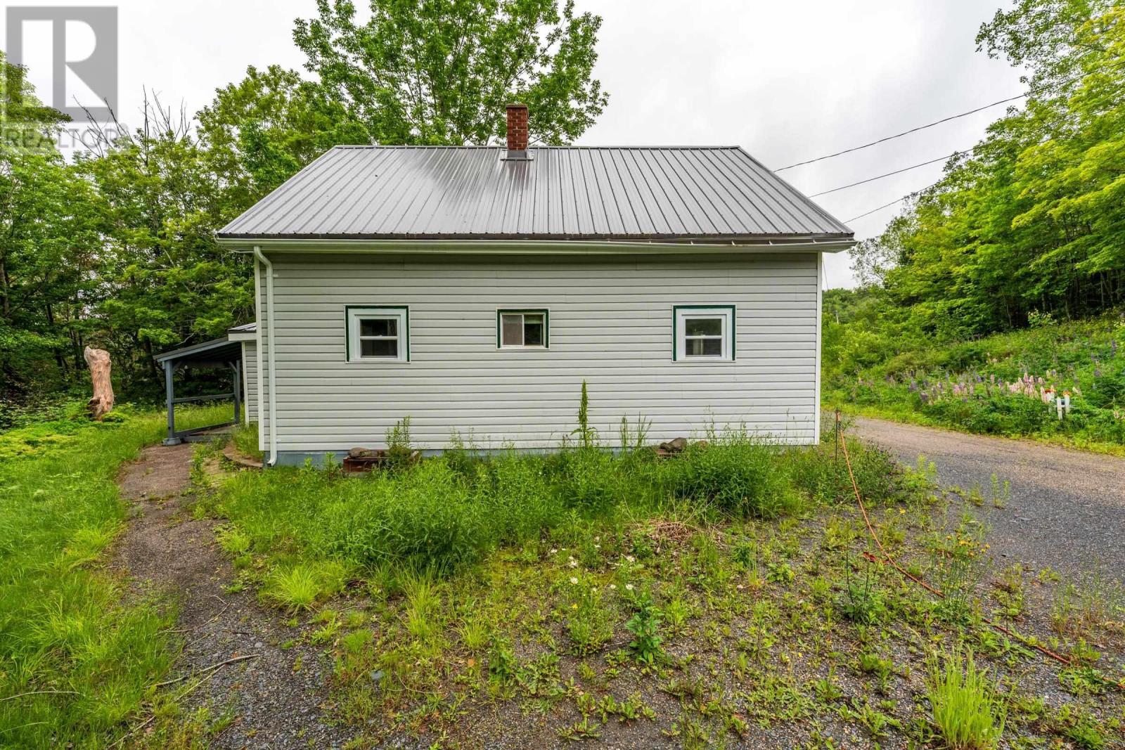 18 Clementsport Road - 6