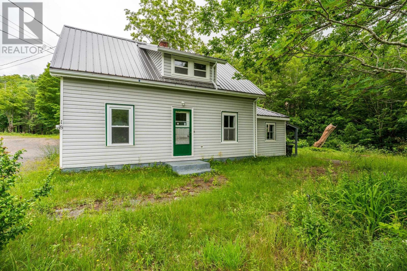 18 Clementsport Road - 3