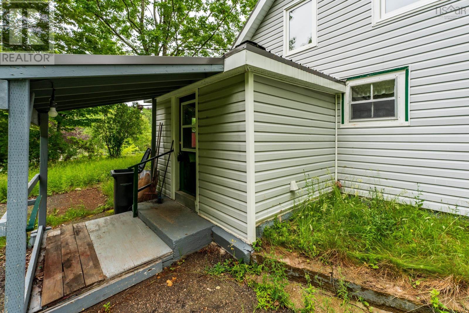 18 Clementsport Road - 7