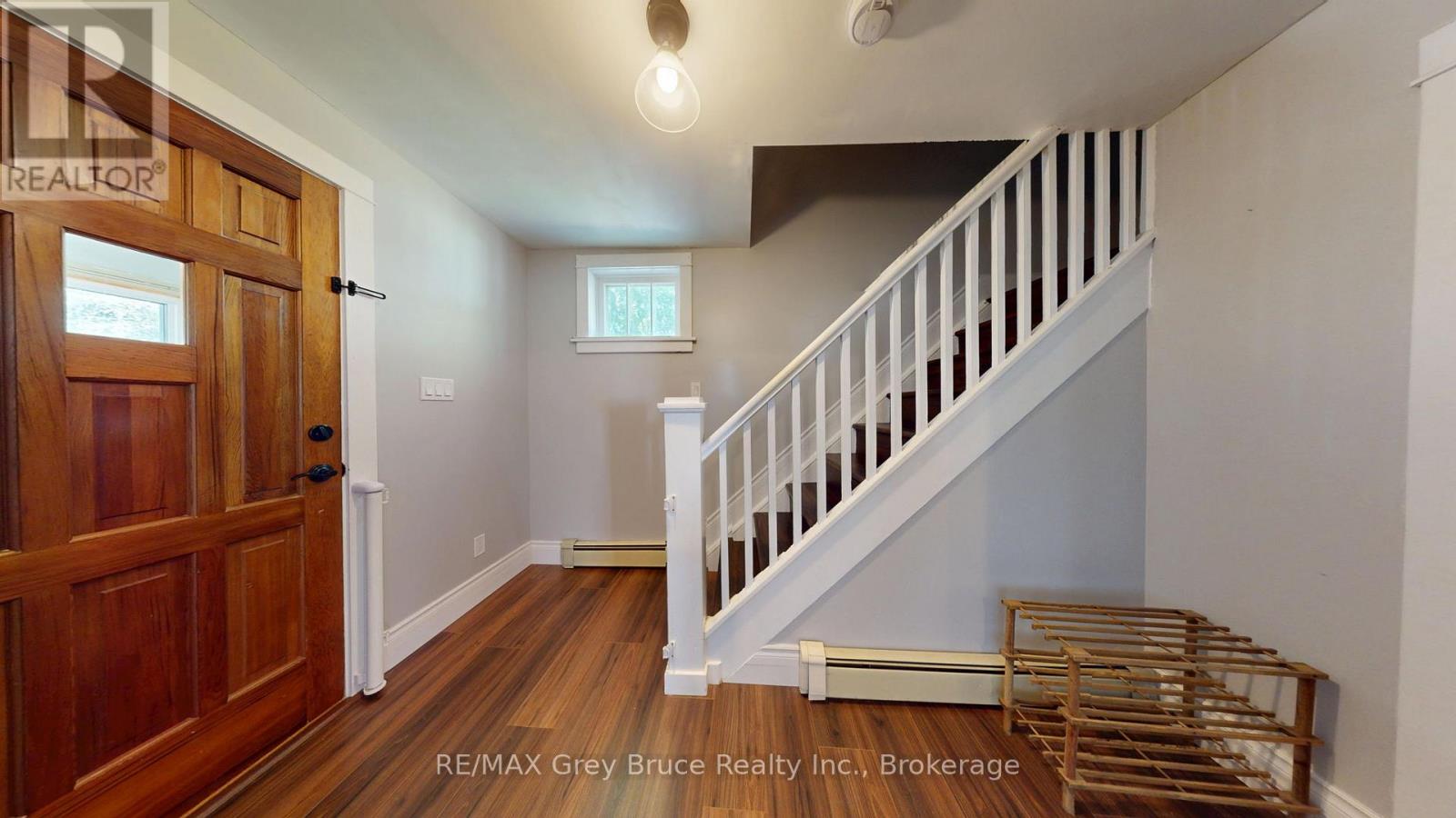 621 11TH STREET W - 11