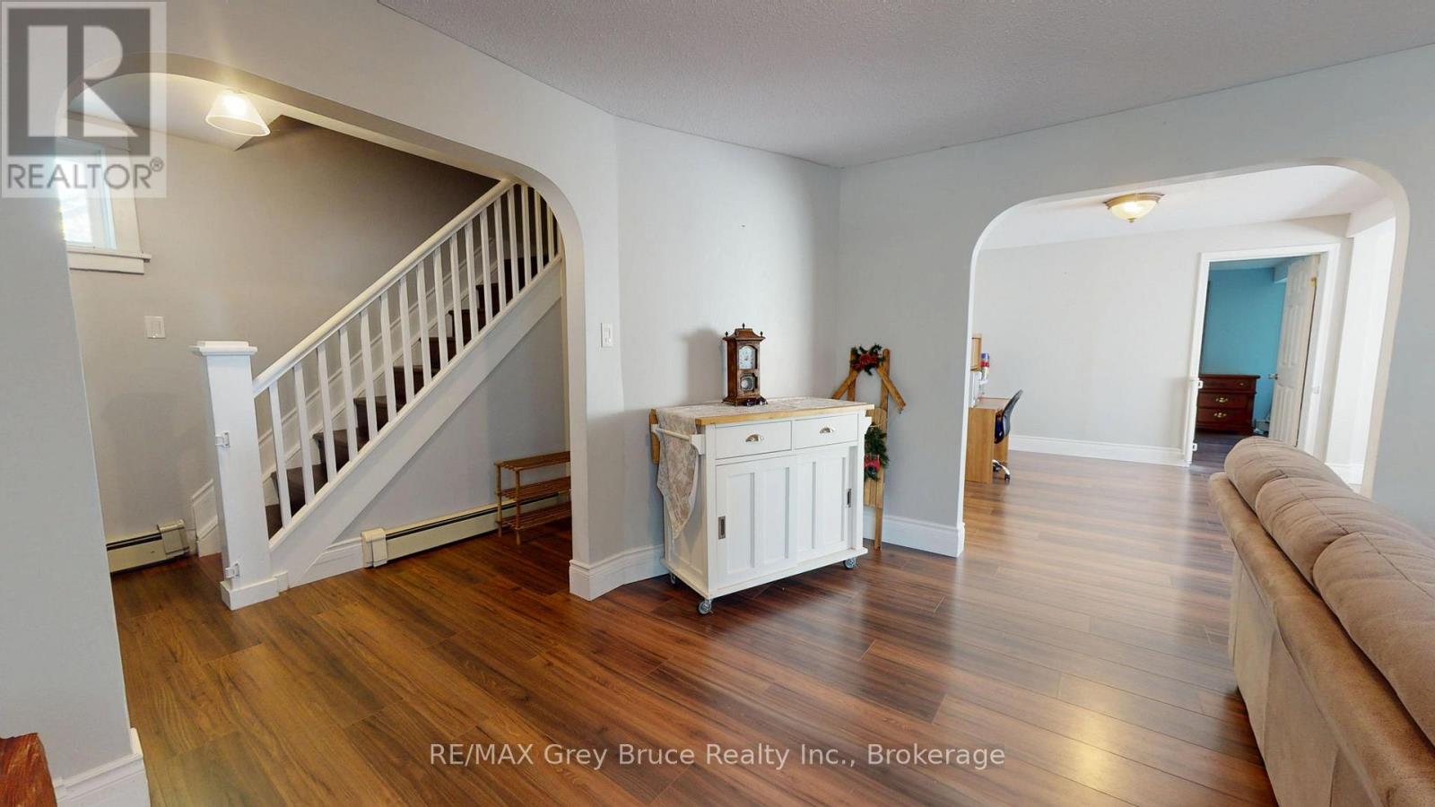 621 11TH STREET W - 12