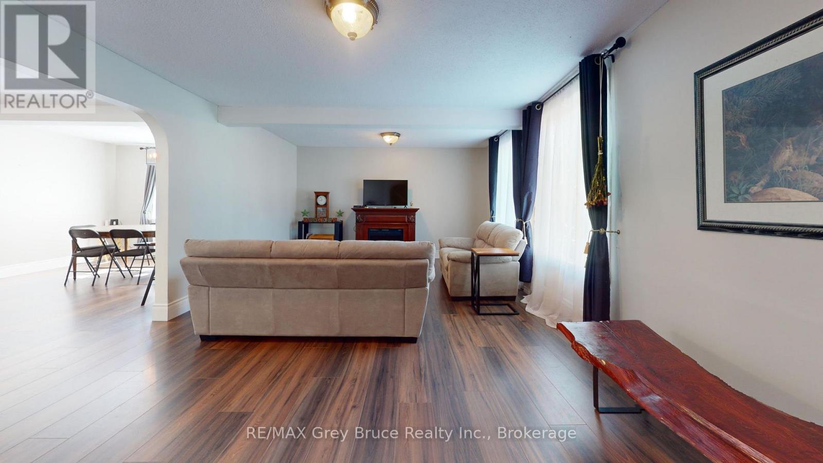 621 11TH STREET W - 13
