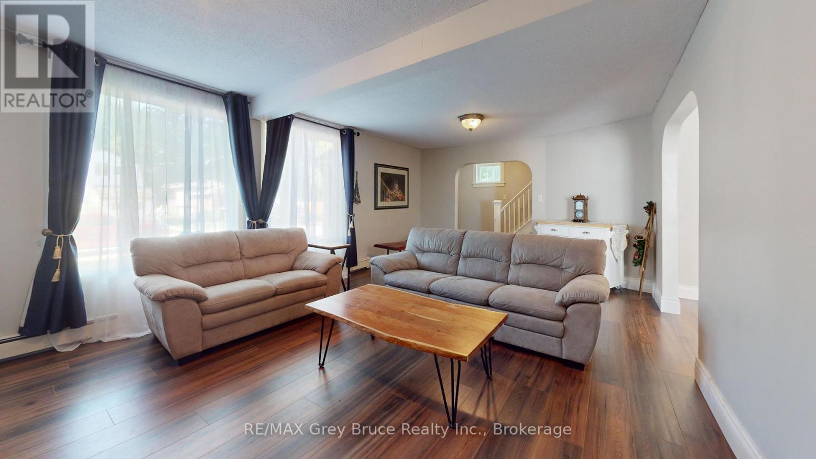 621 11TH STREET W - 14
