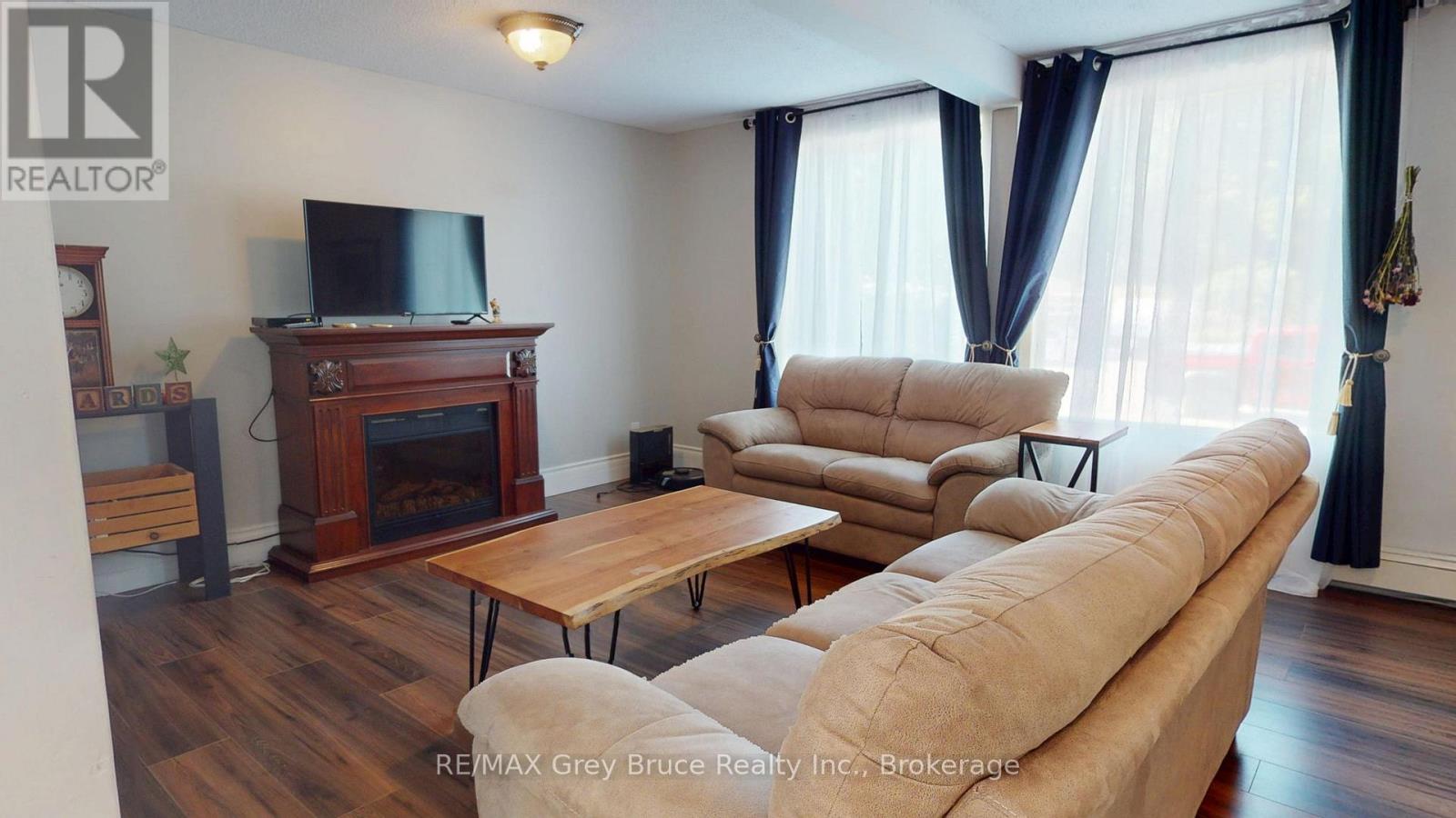 621 11TH STREET W - 16