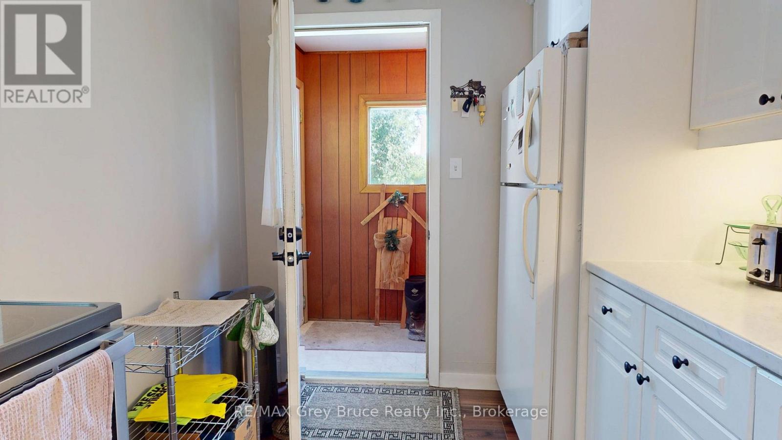 621 11TH STREET W - 25