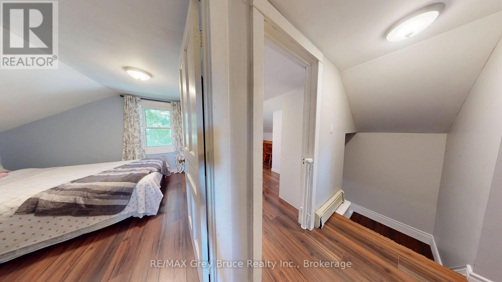 621 11TH STREET W - 31