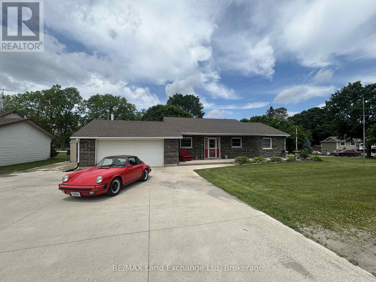1041 MAIN STREET - 1