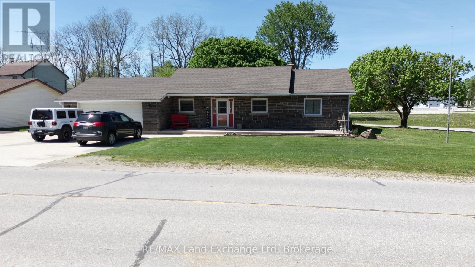 1041 MAIN STREET - 31