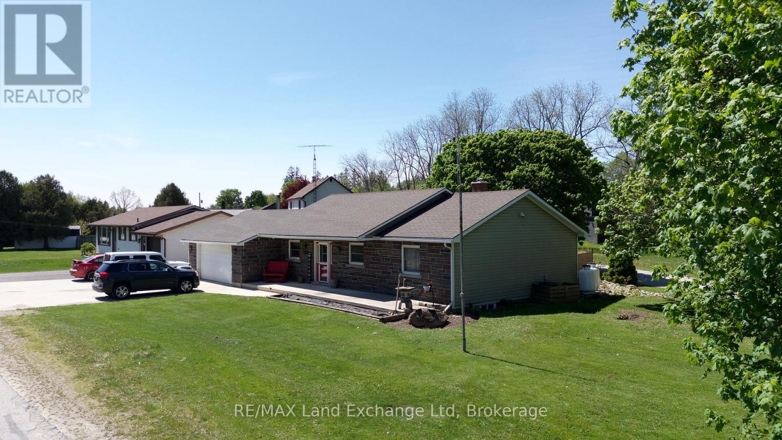 1041 MAIN STREET - 32