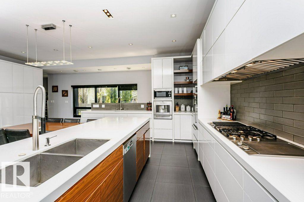 9035 SASKATCHEWAN DR NW - 21