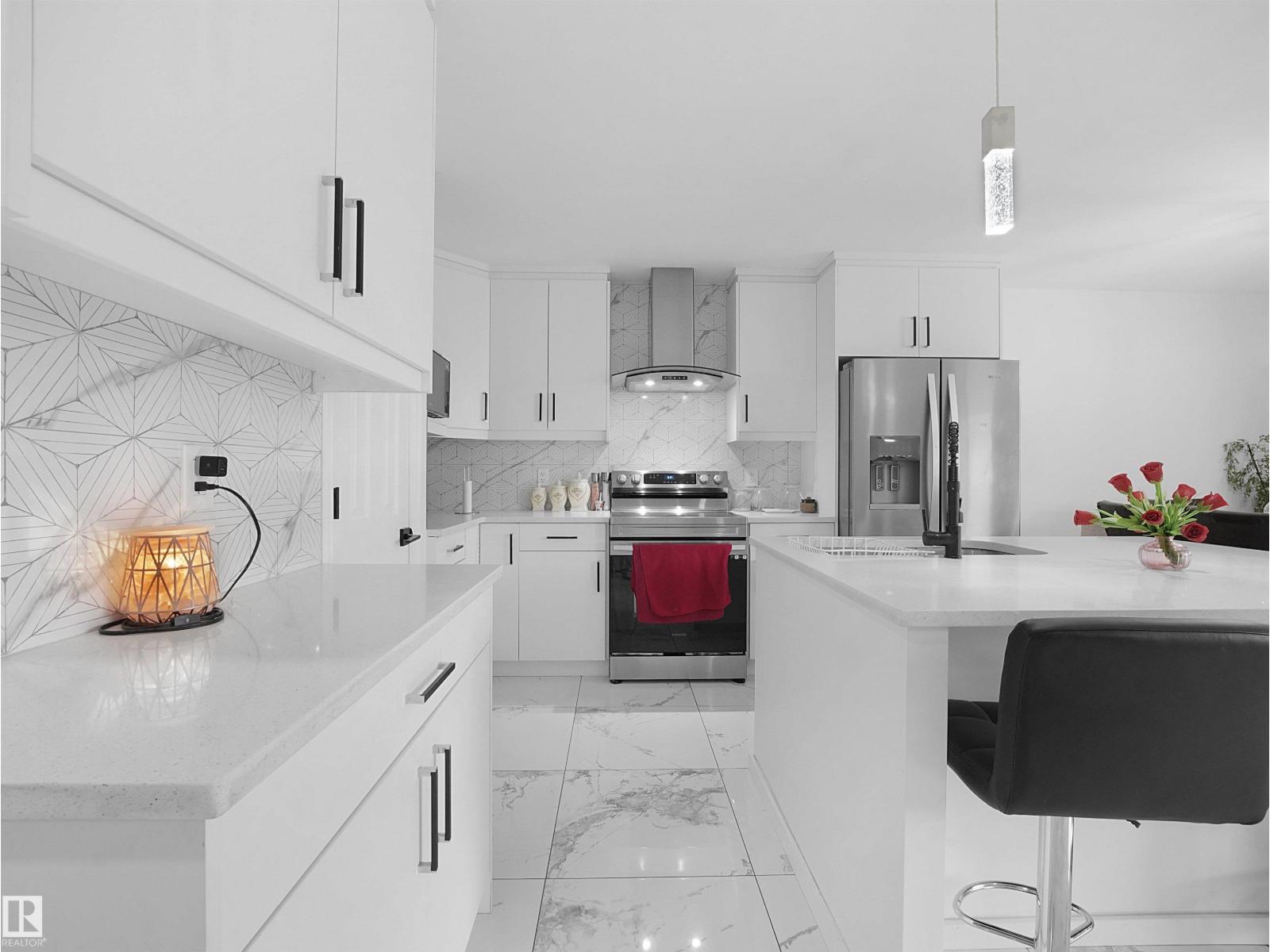 2418 32B ST NW - 19