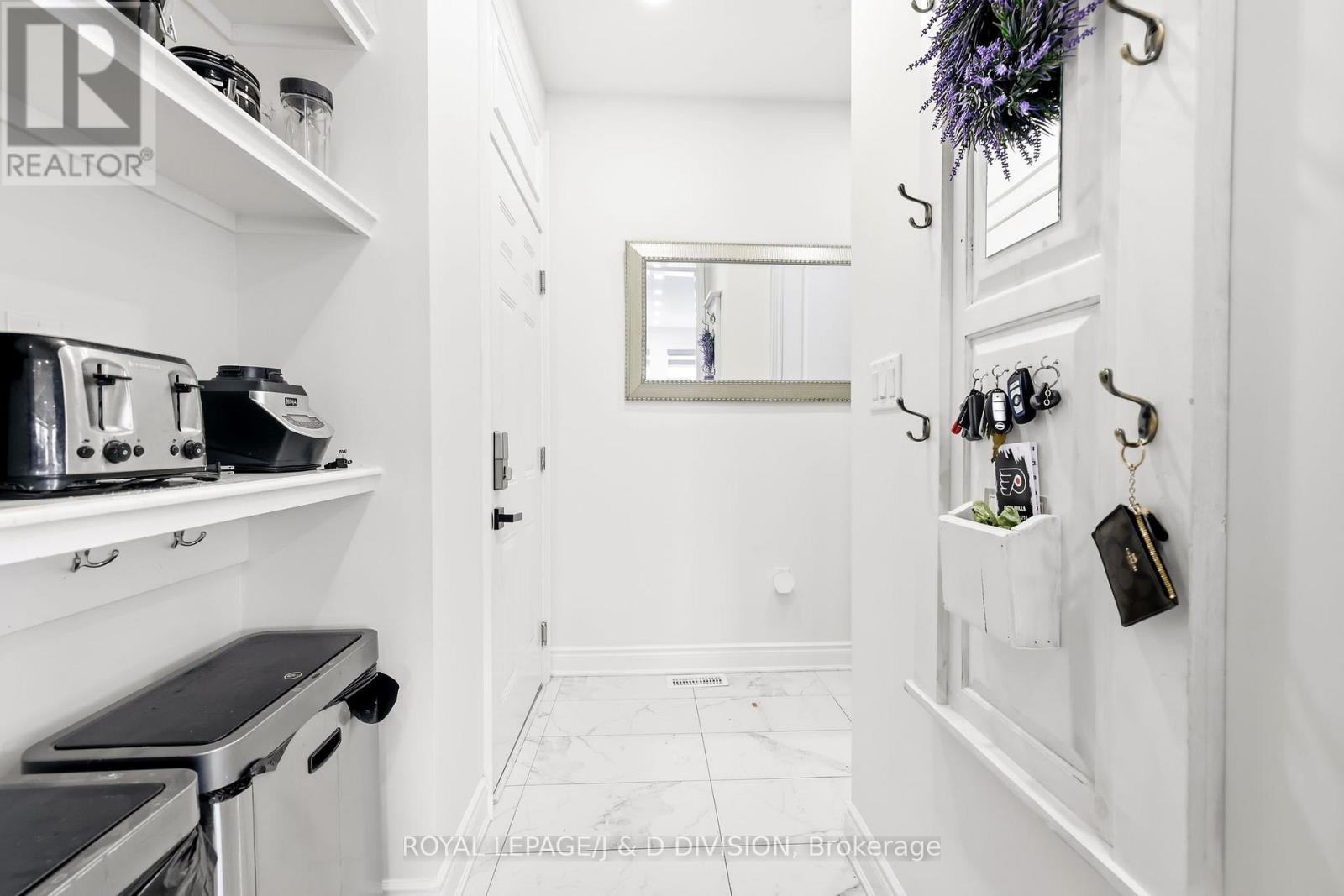 3000 HOLLYBERRY TRAIL - 17