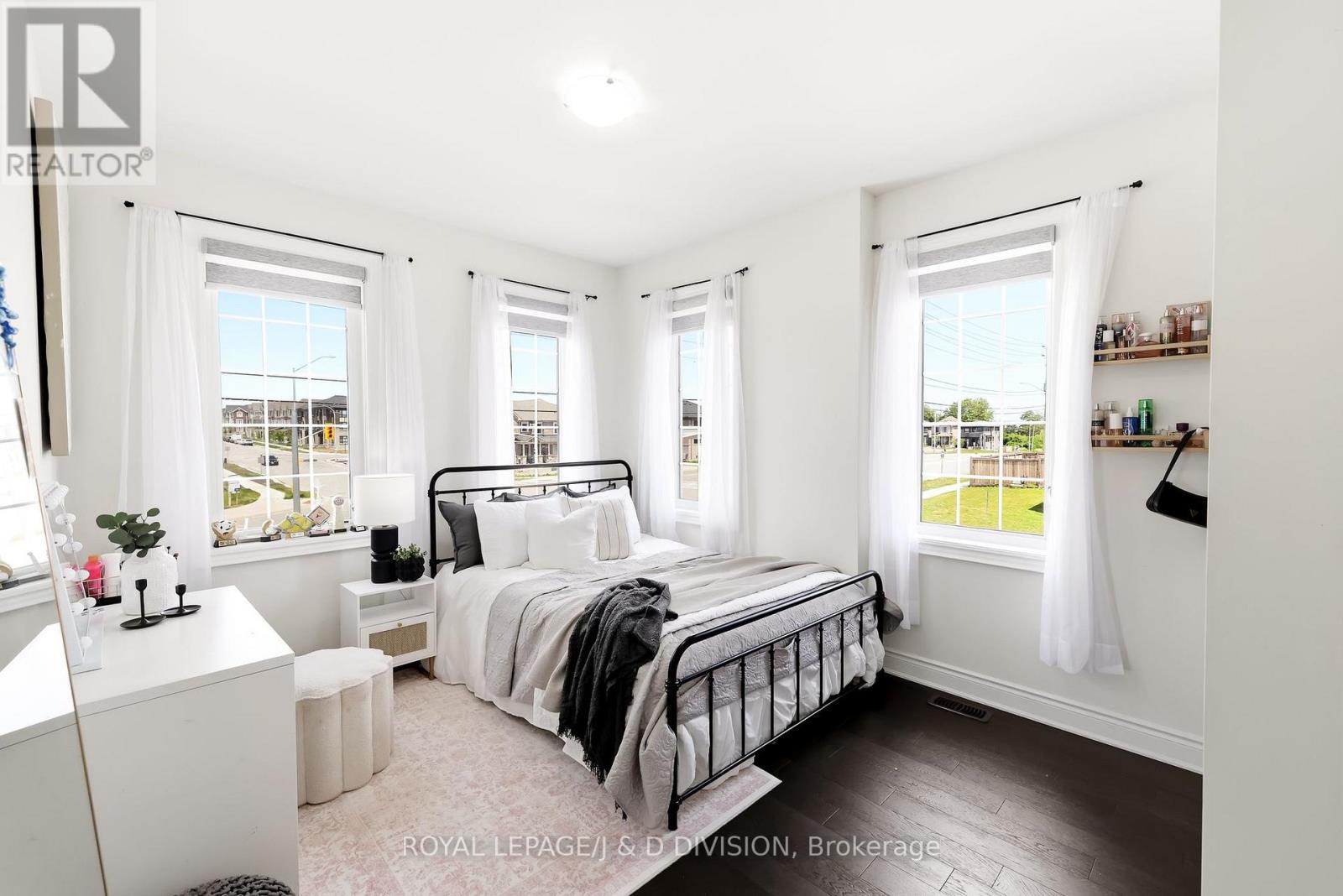 3000 HOLLYBERRY TRAIL - 23