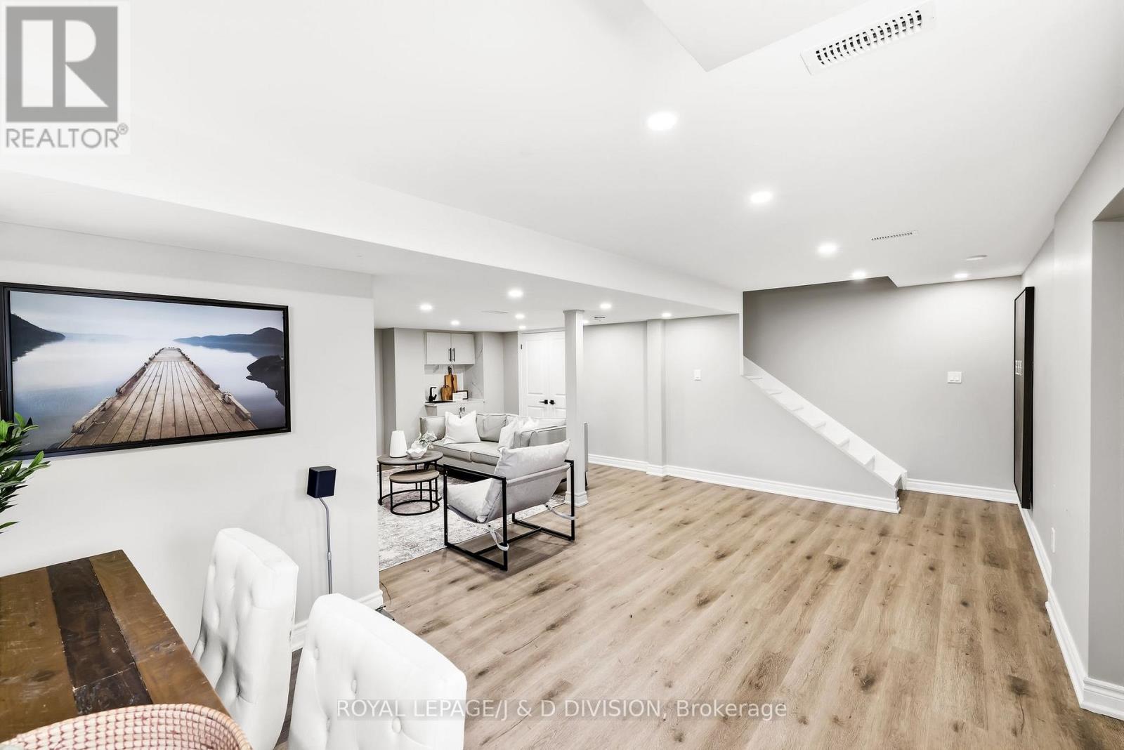 3000 HOLLYBERRY TRAIL - 28