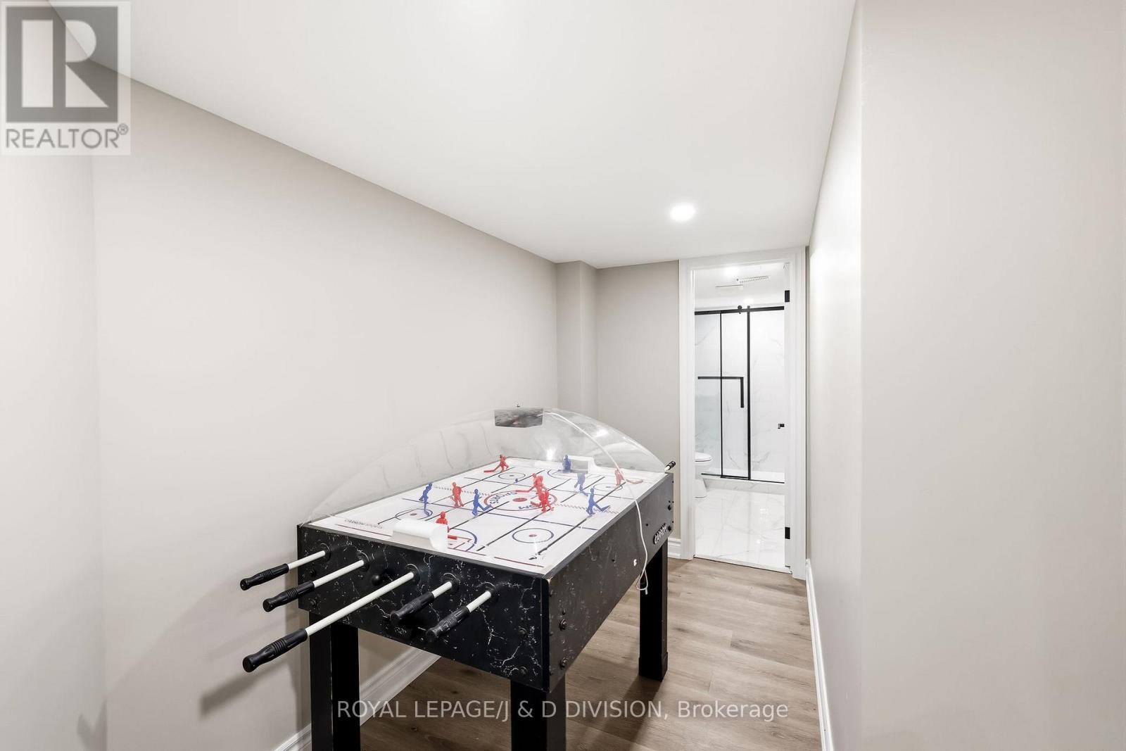 3000 HOLLYBERRY TRAIL - 33