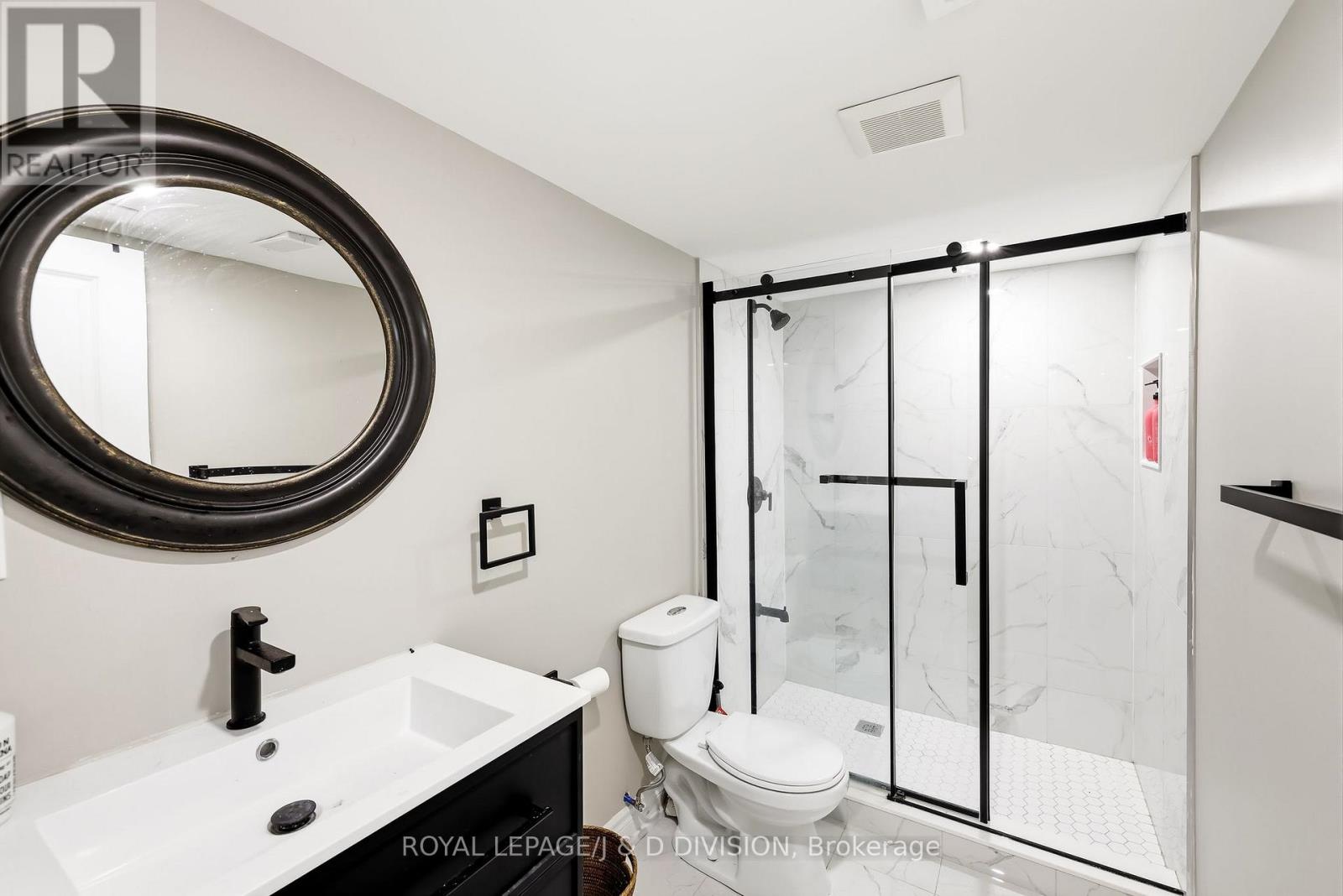 3000 HOLLYBERRY TRAIL - 34