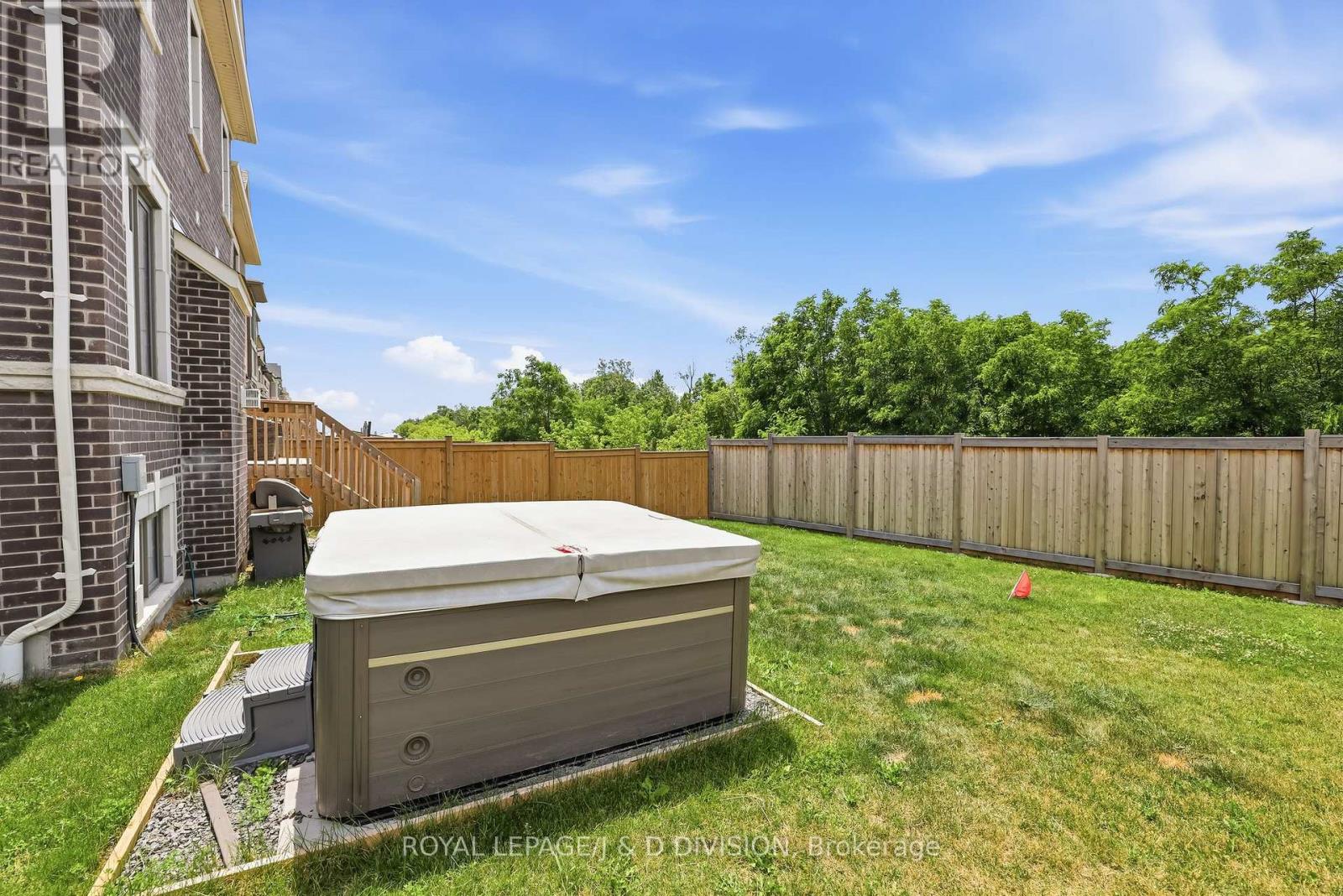 3000 HOLLYBERRY TRAIL - 37