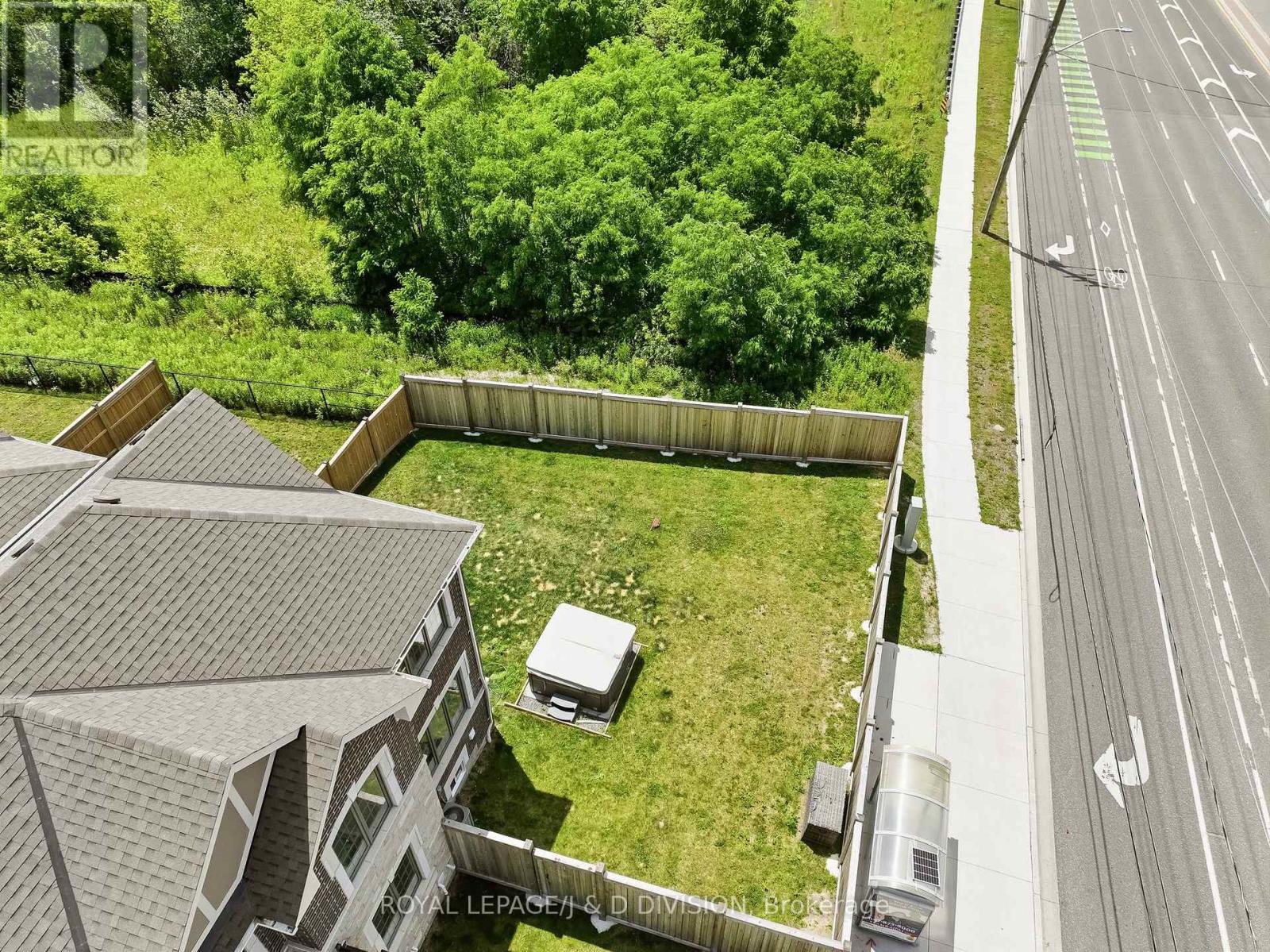 3000 HOLLYBERRY TRAIL - 38