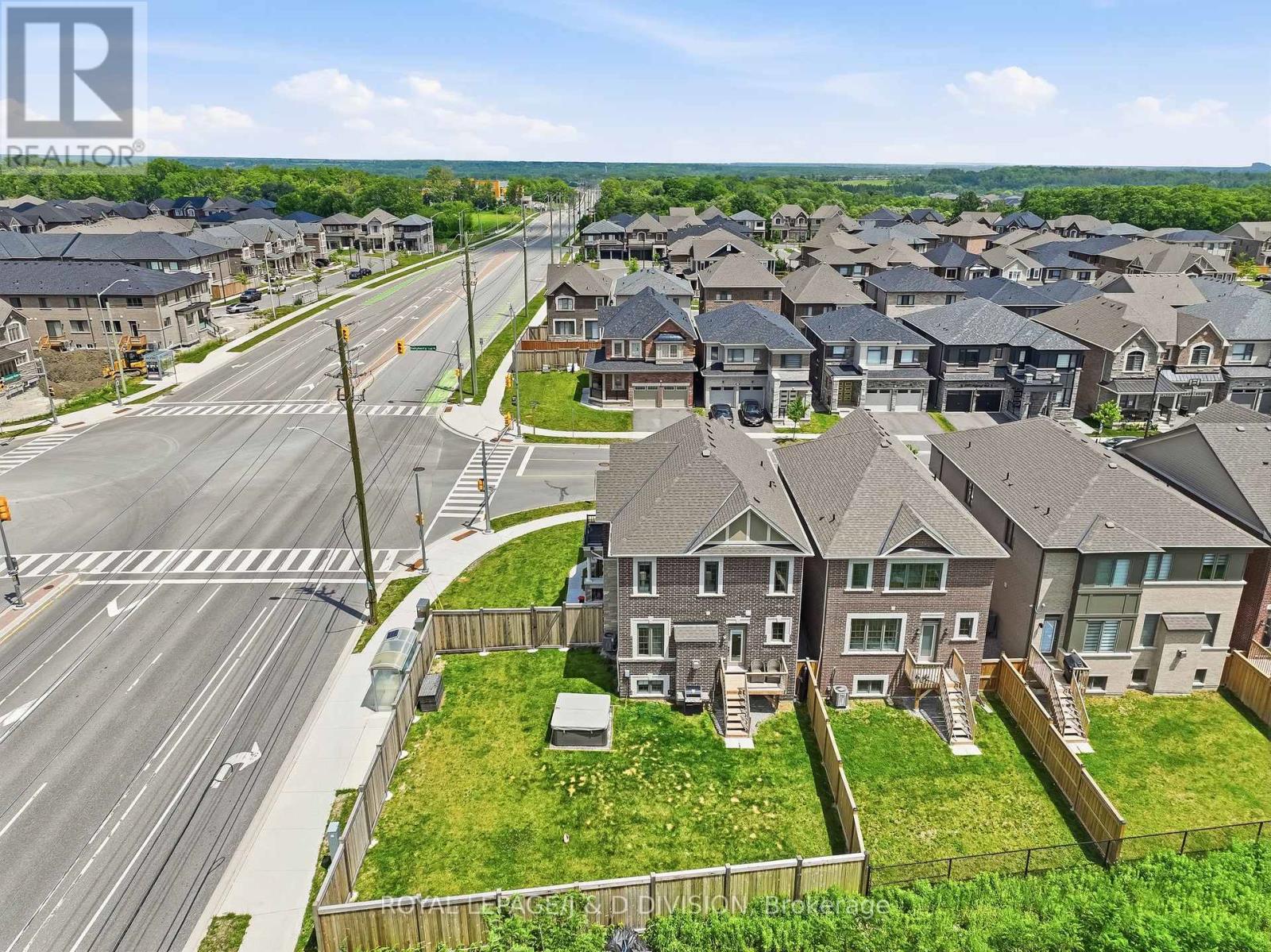 3000 HOLLYBERRY TRAIL - 40