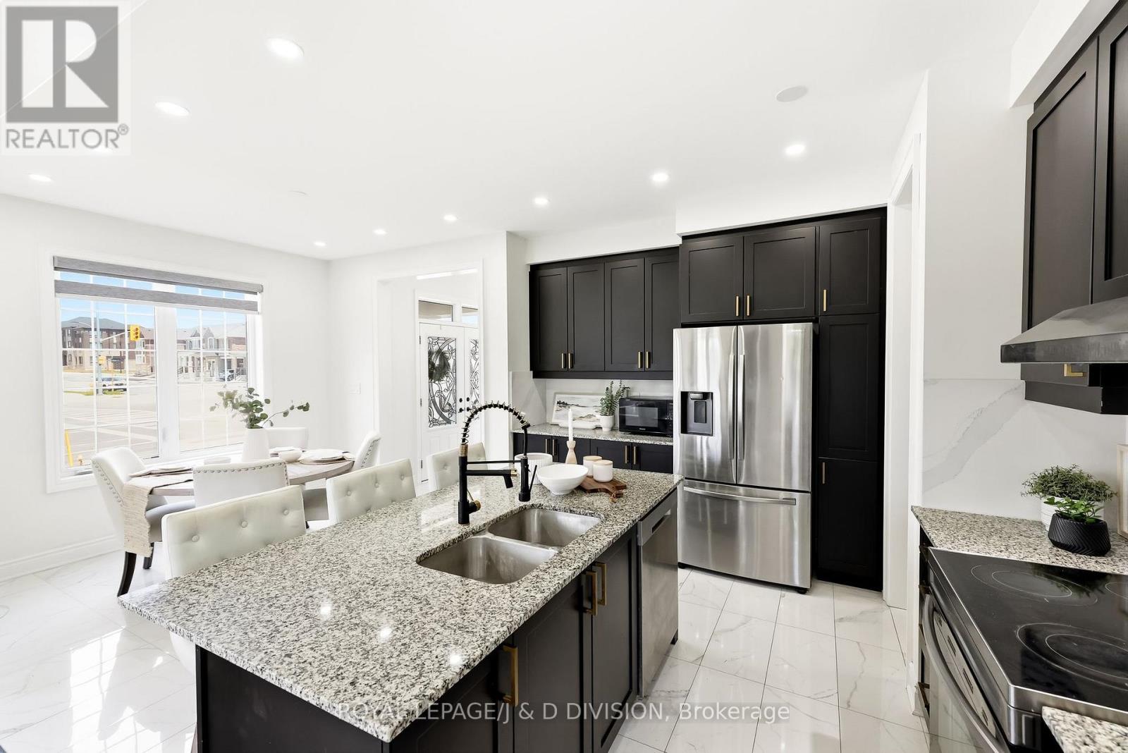 3000 HOLLYBERRY TRAIL - 9