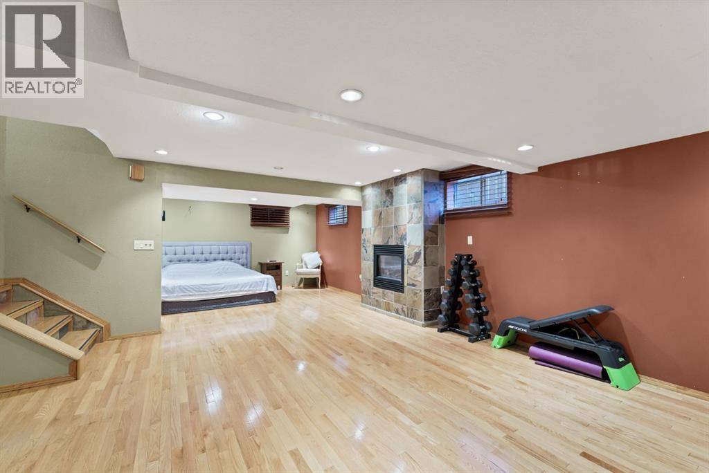 18 Rideau Crescent SE — photo 36