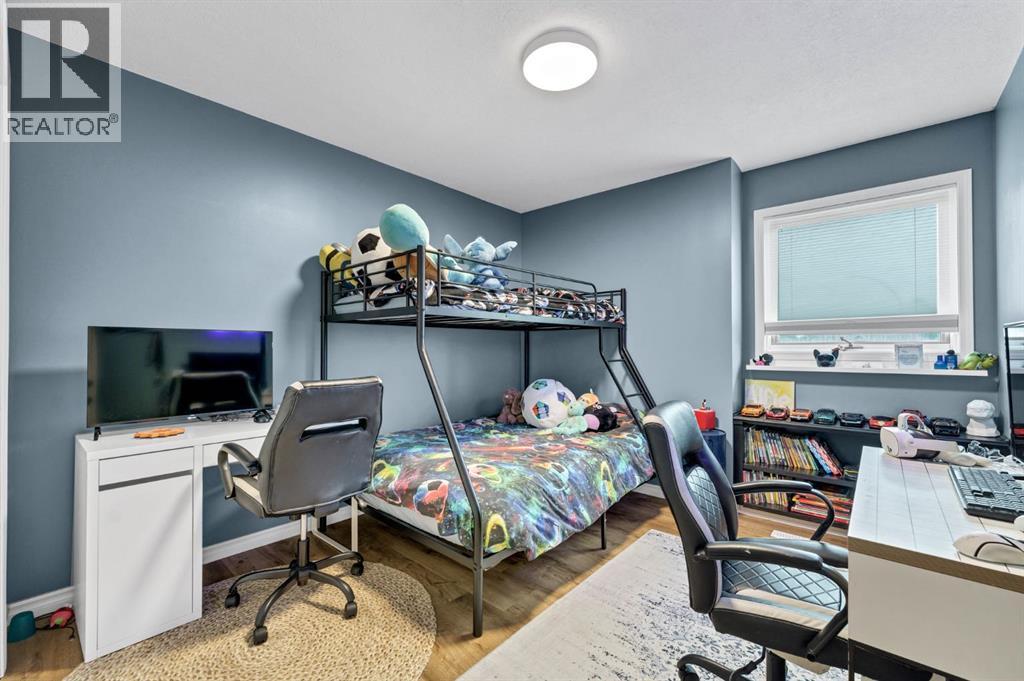 18 Rideau Crescent SE — photo 26