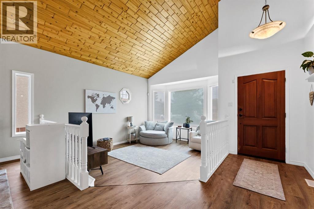 18 Rideau Crescent SE — photo 6