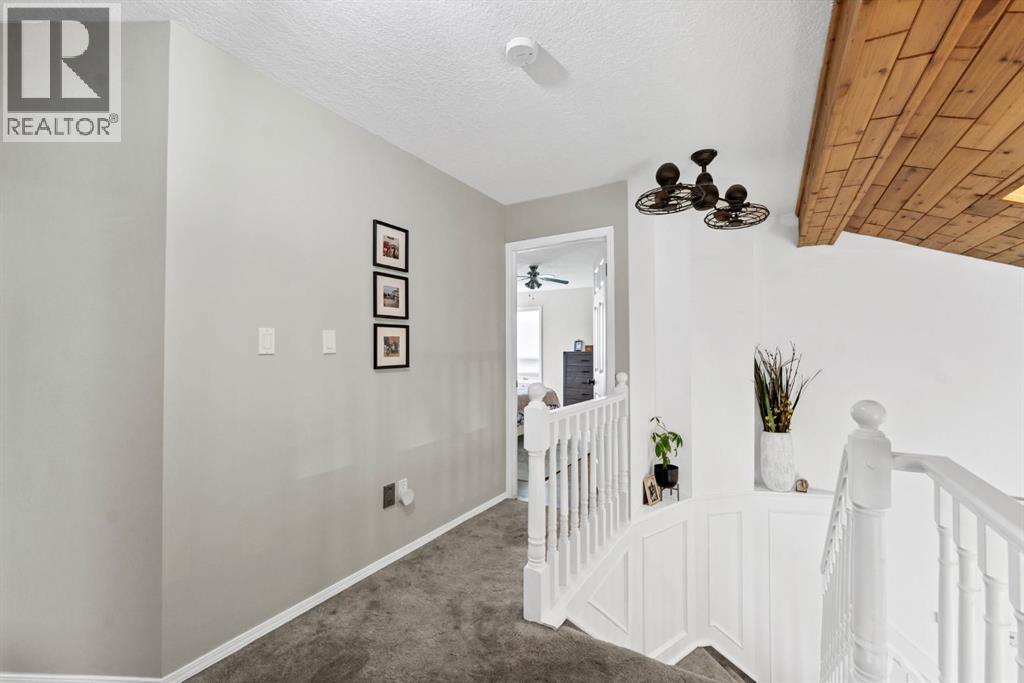 18 Rideau Crescent SE — photo 25