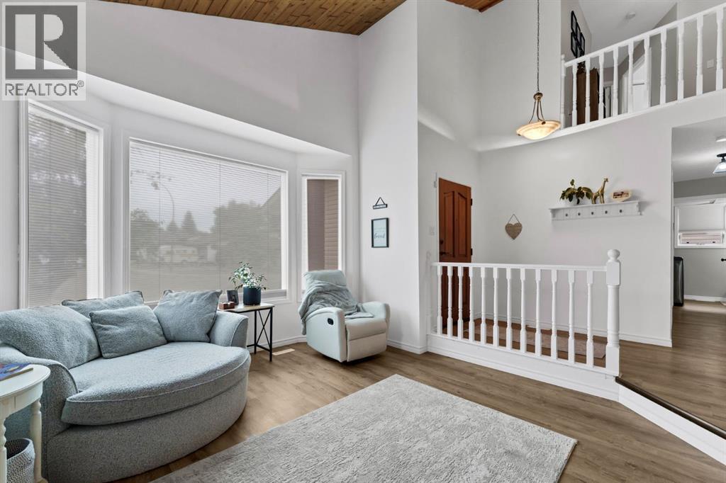 18 Rideau Crescent SE — photo 7
