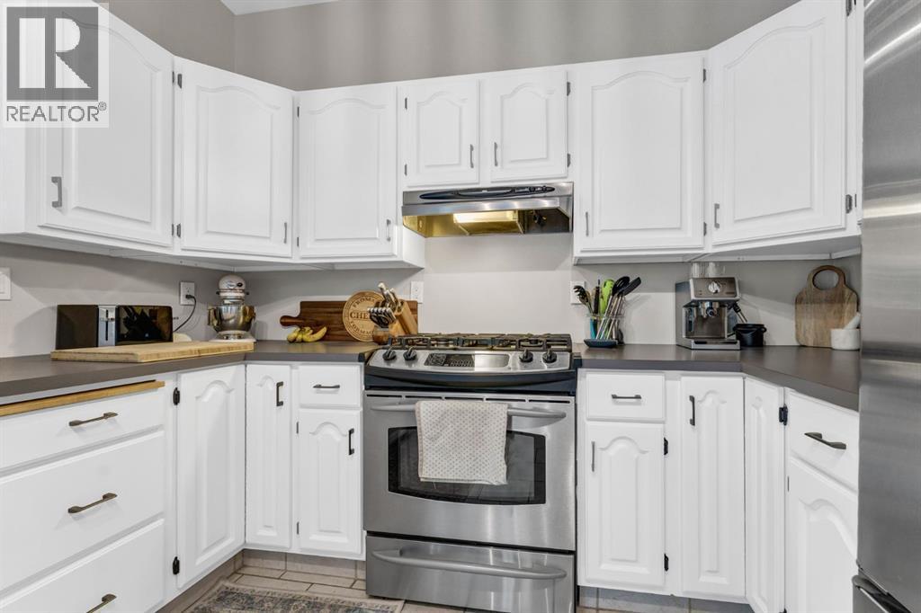 18 Rideau Crescent SE — photo 16