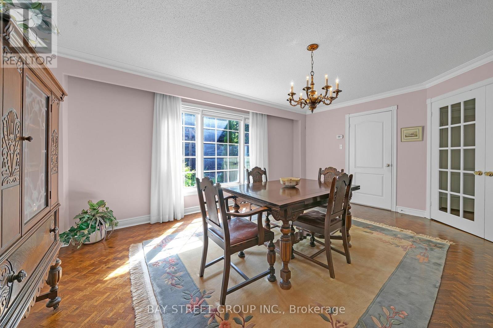 53 STRATHEARN AVENUE - 13
