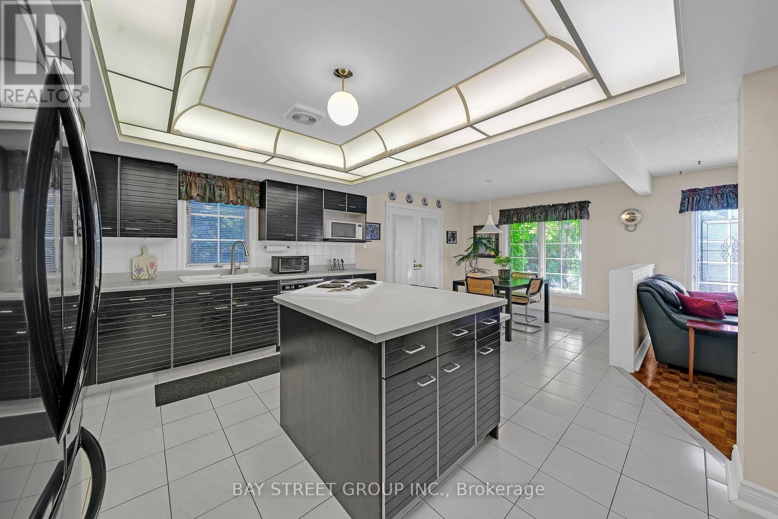 53 STRATHEARN AVENUE - 16